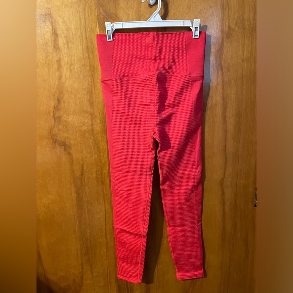 NWOT All in Motion Red Waffle Knit Compression Leggings - Picture 5 of 6
